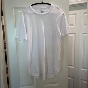 Zara men’s white long length T-shirt size medium